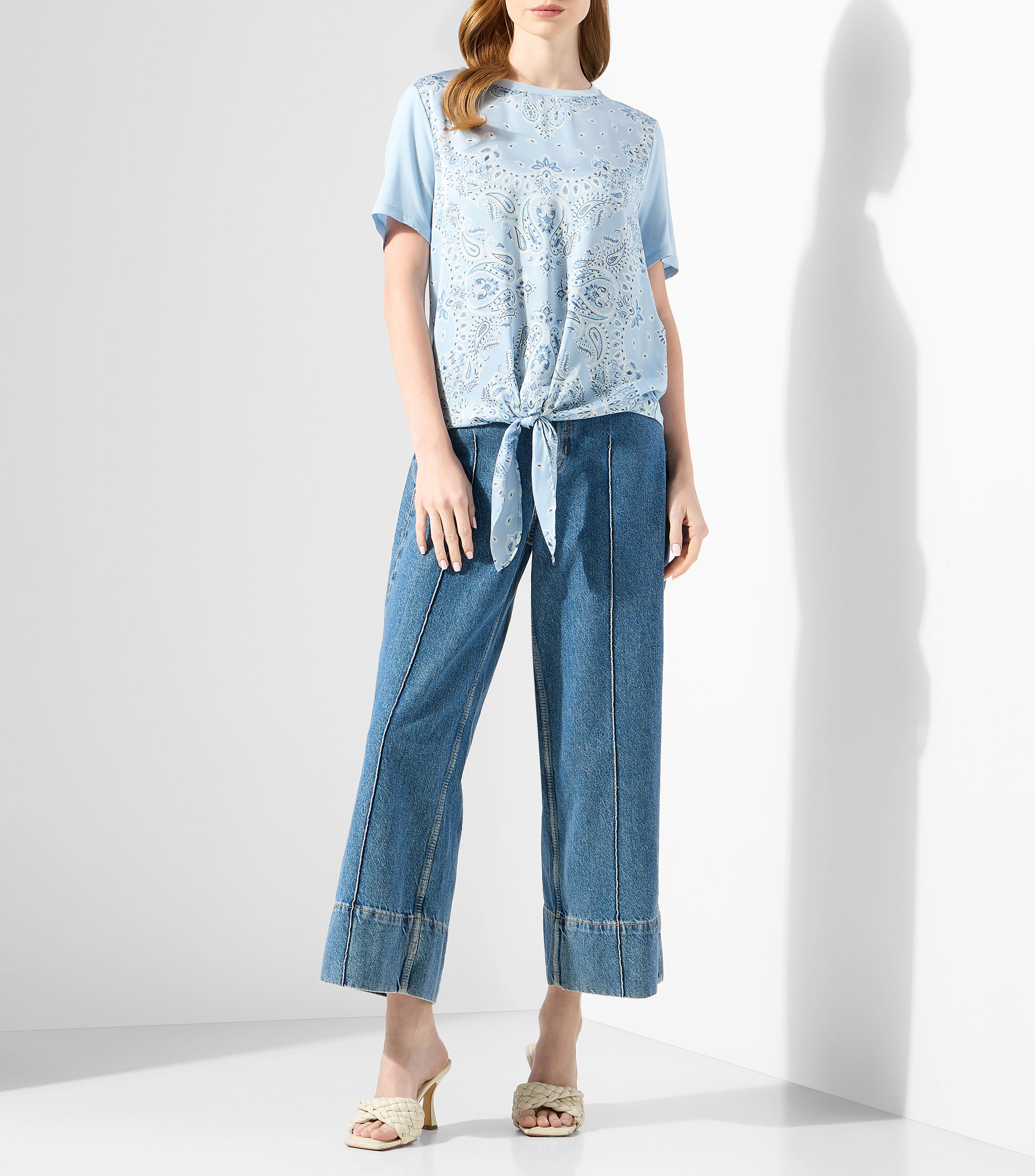 Playera cuello redondo manga corta estampada Mujer